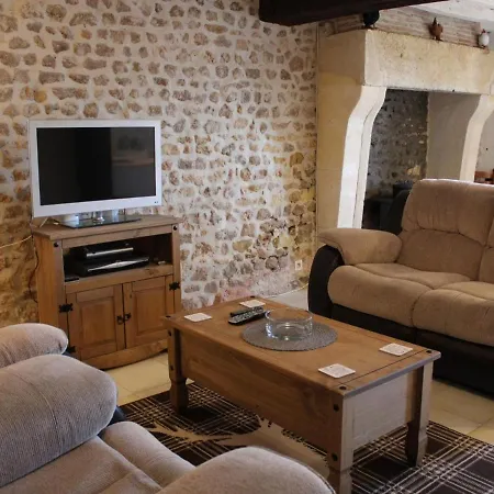 Suaux, 3 Pieces, 5 Personnes - Fr-1-653-207 Vakantiehuis *