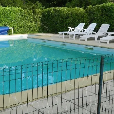 Suaux, 3 Pieces, 5 Personnes - Fr-1-653-207 Roumazières