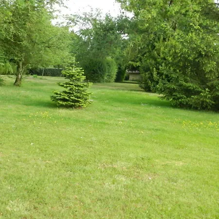 Vakantiehuis Suaux, 3 Pieces, 5 Personnes - Fr-1-653-207 Roumazières